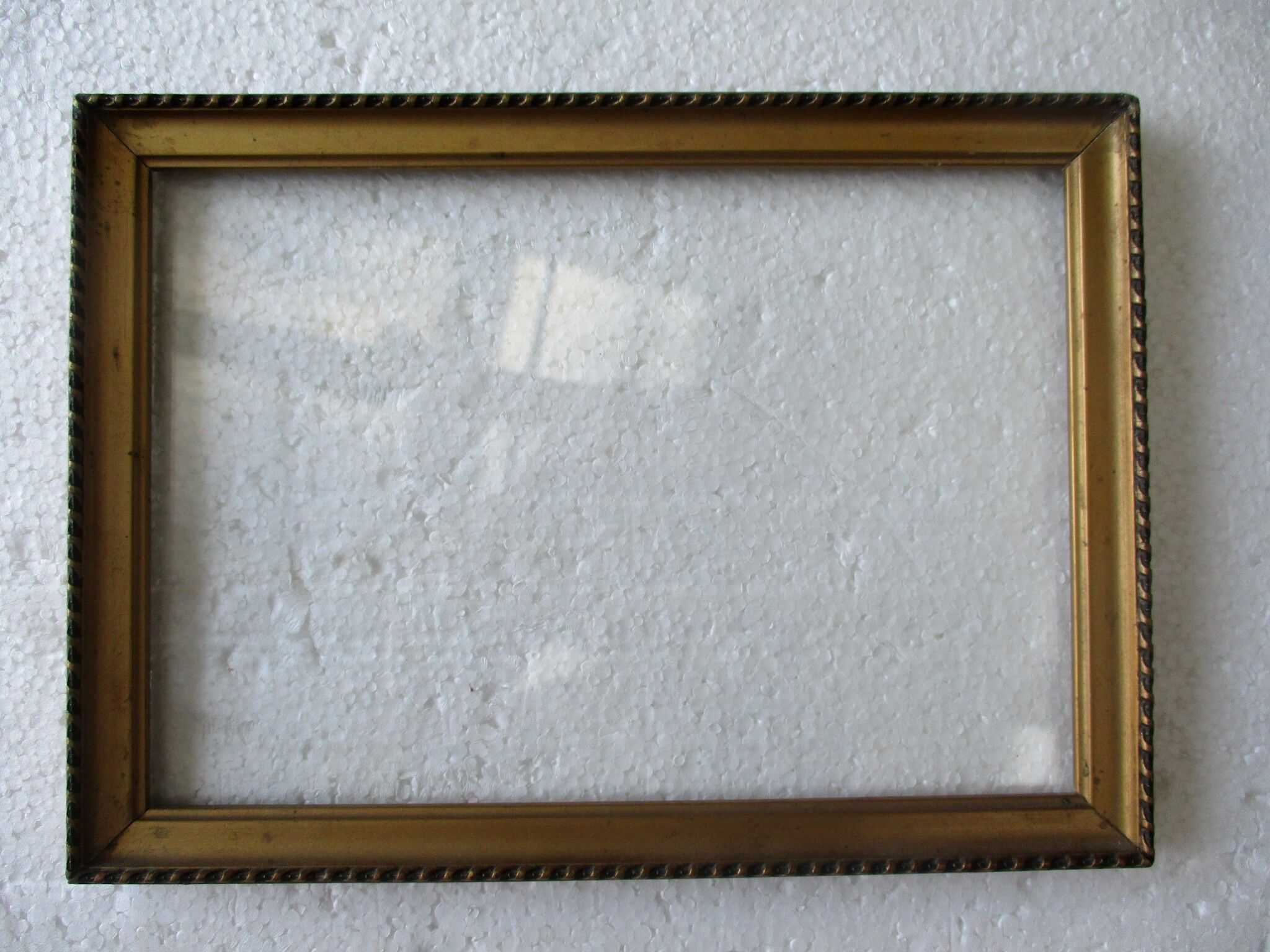 Old gilded wood frame for subject of 150 x 215