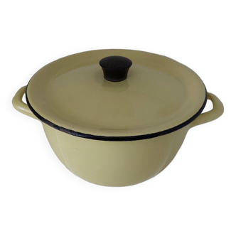Vintage yellow enamelled sheet metal casserole