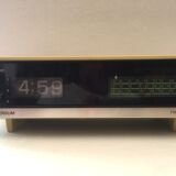 Old vintage electric alarm clock radio universum dcr-011 slat model