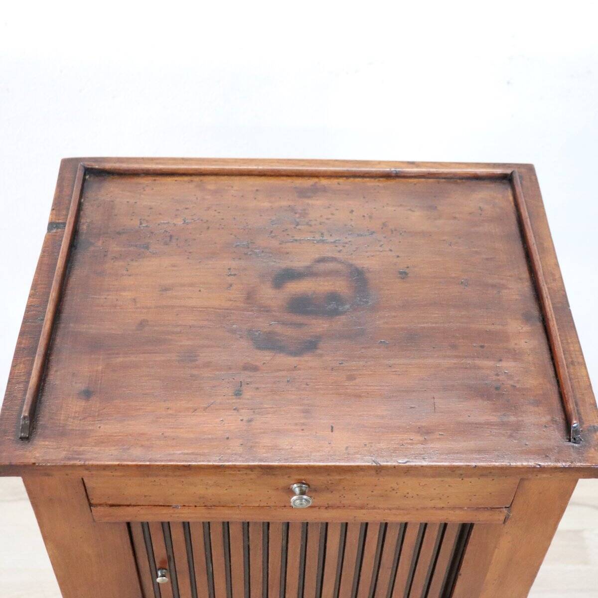 Antique Nightstand In Walnut, Italy Early 19th Century