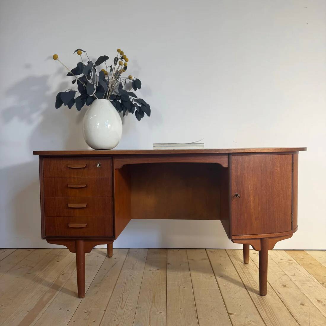 Vintage teak desk by H.P. Hansen – Mid-century elegance for refined interiors