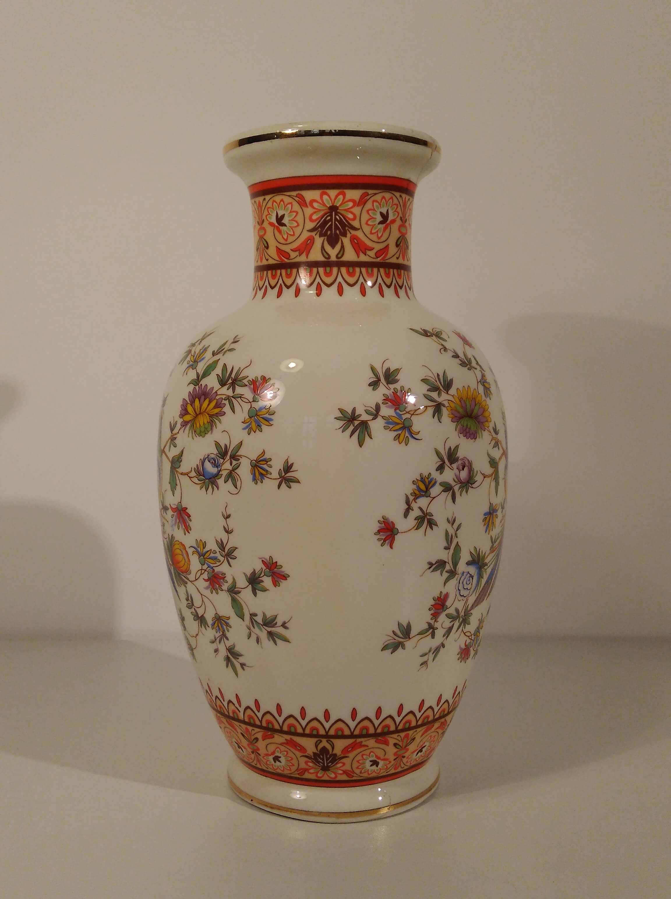 Vase Asian bird decorations