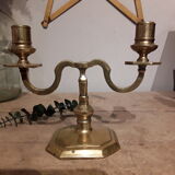 Paire de chandeliers en laiton