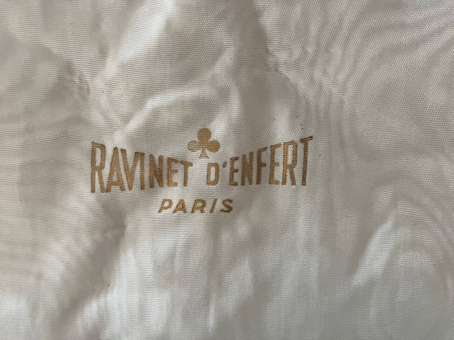 Service à poisson réargenté