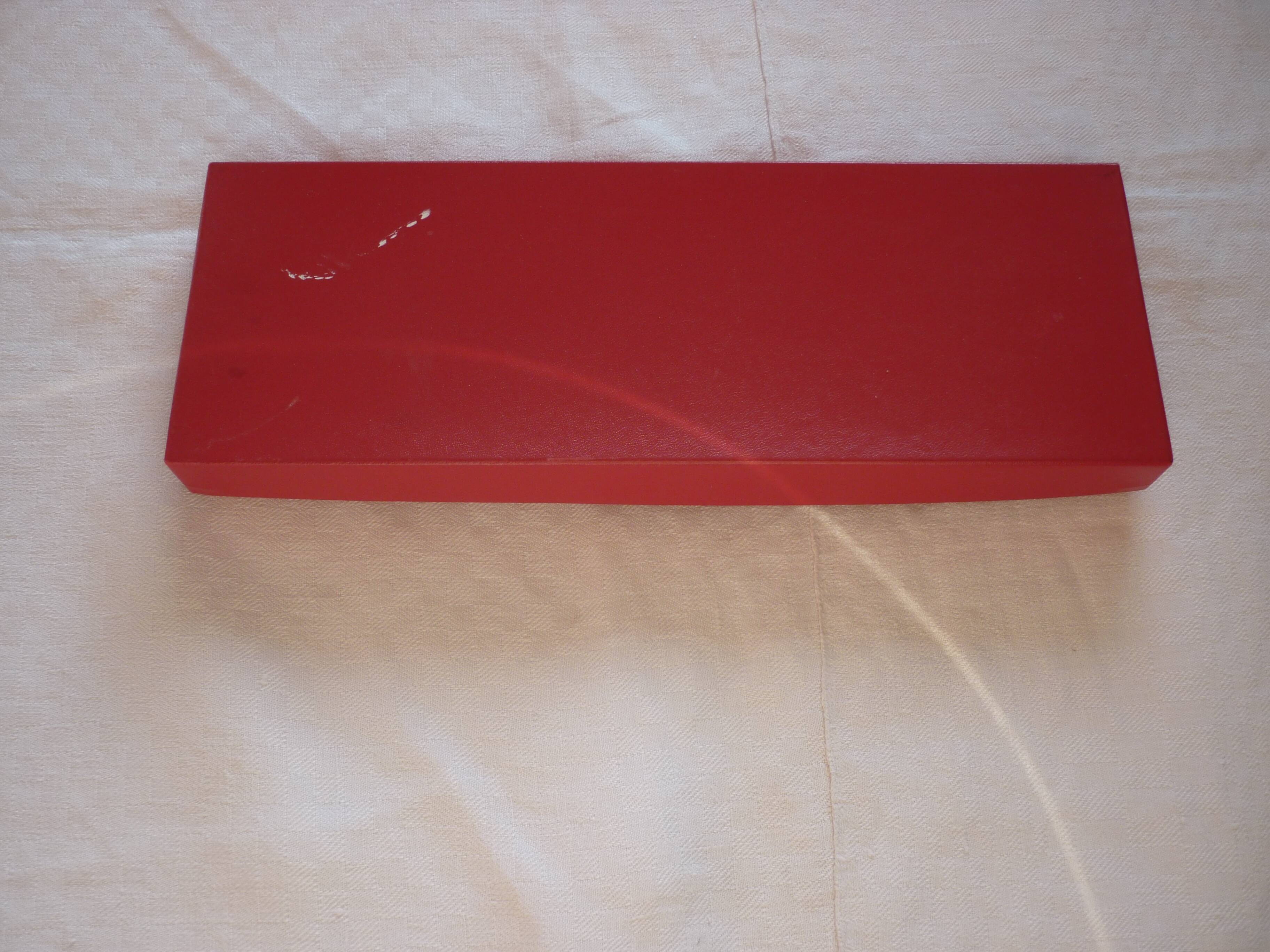 12 door cut crystal knives