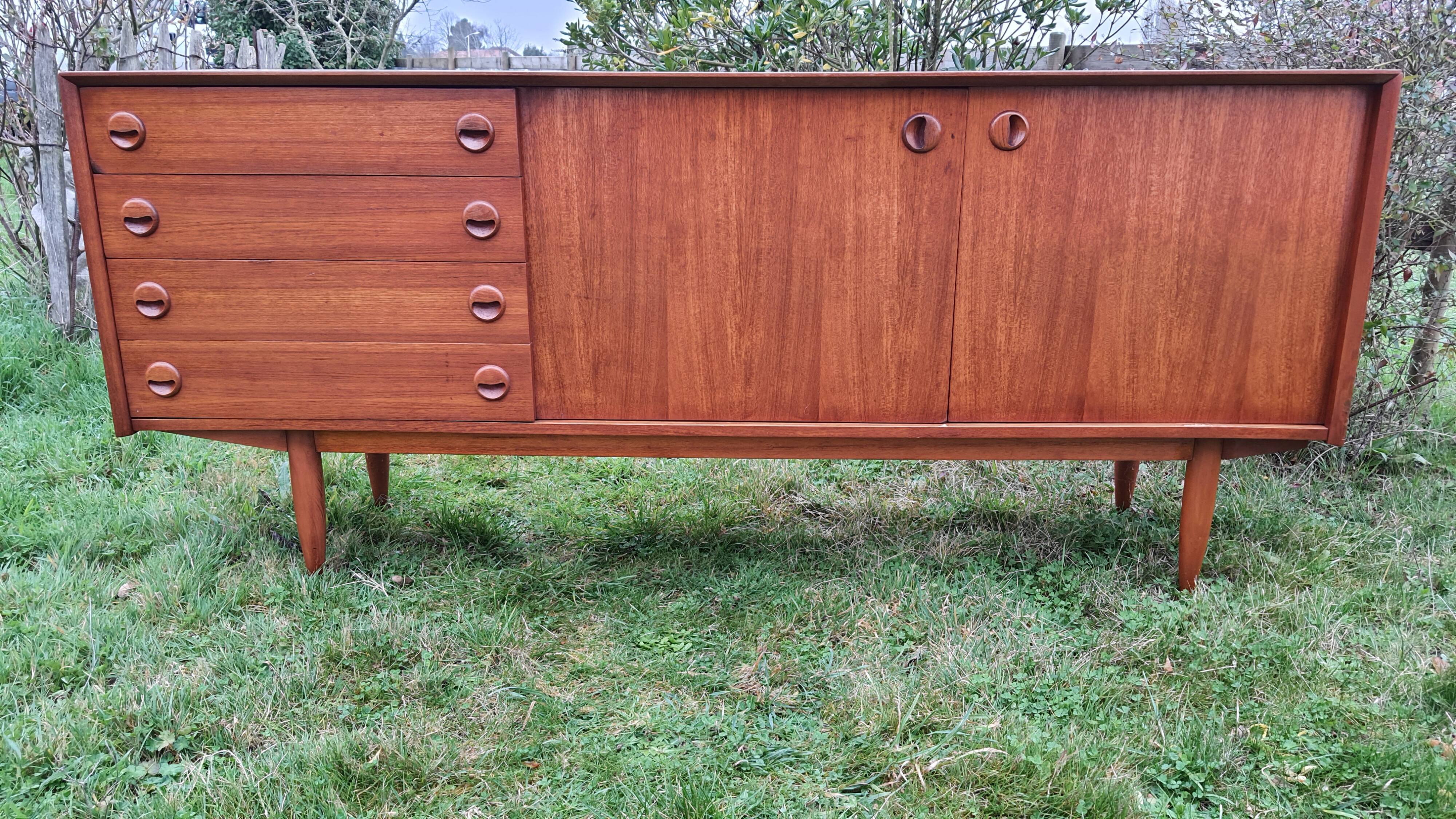 Scandinavian enfilade