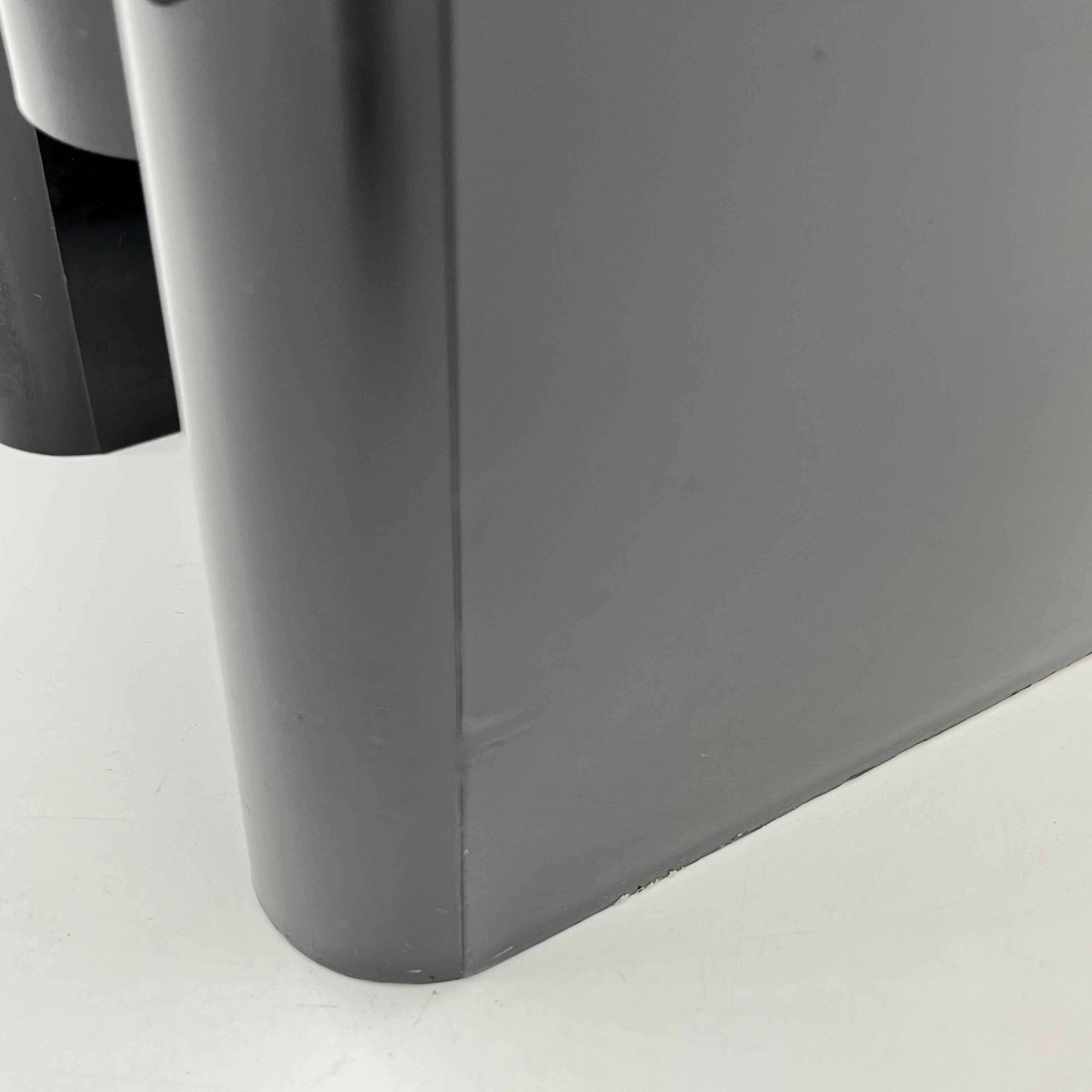 Kartell magazine holder model 4676 by Giotto Stoppino