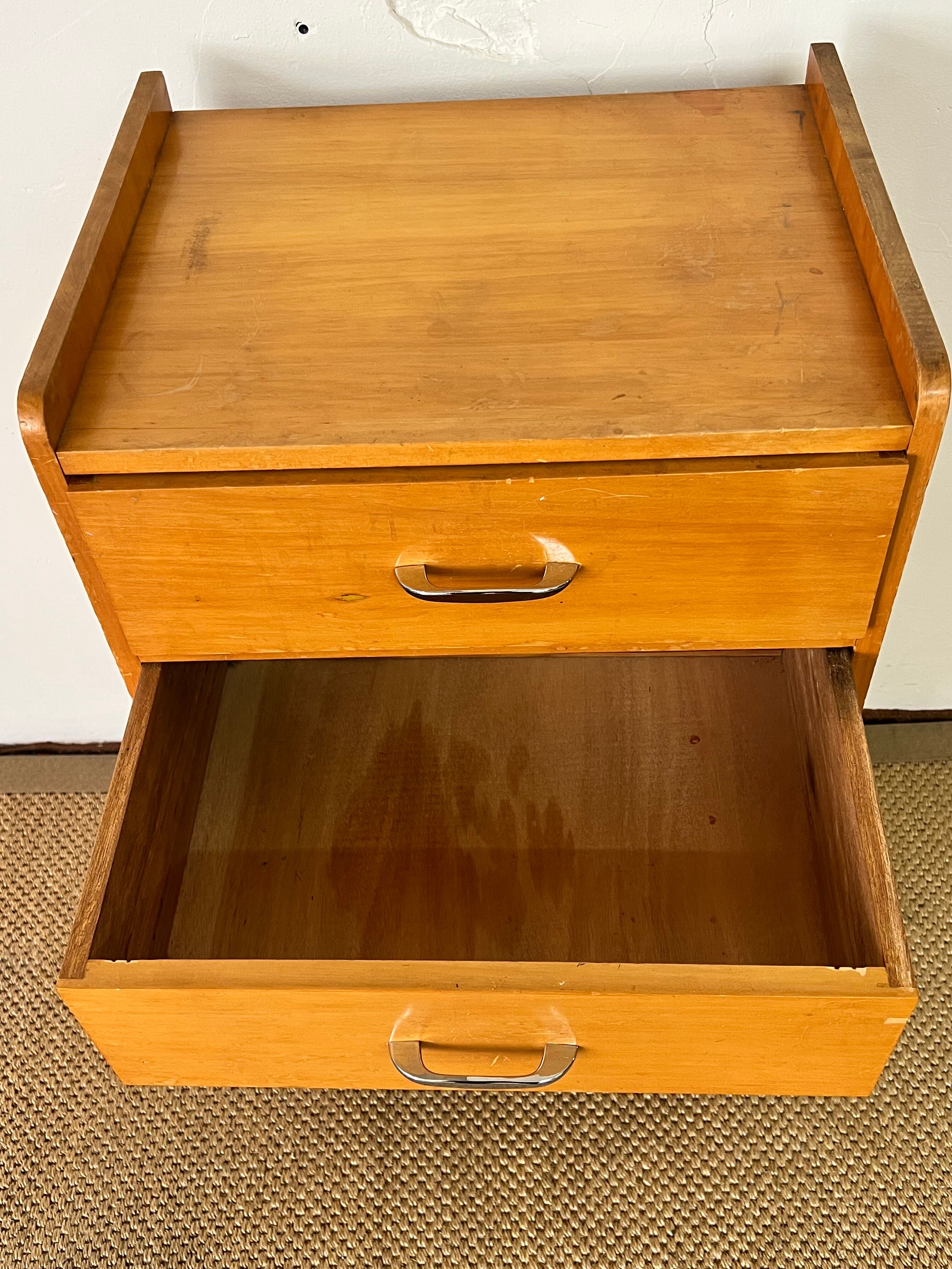 Rag picker 4 drawers compass feet
