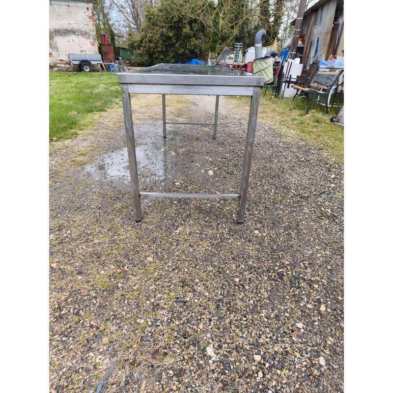 Stainless steel communal table