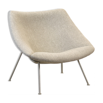 Artifort Oyster model F157 armchair by Pierre Paulin