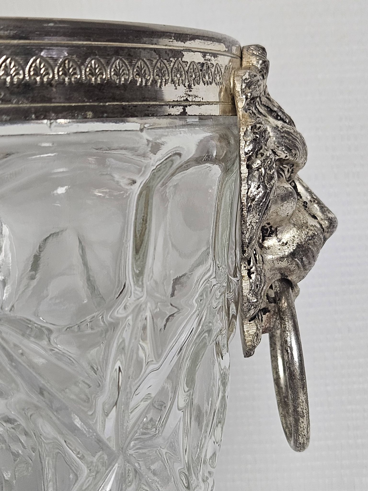 Lion head champagne bucket and its stand 20th century