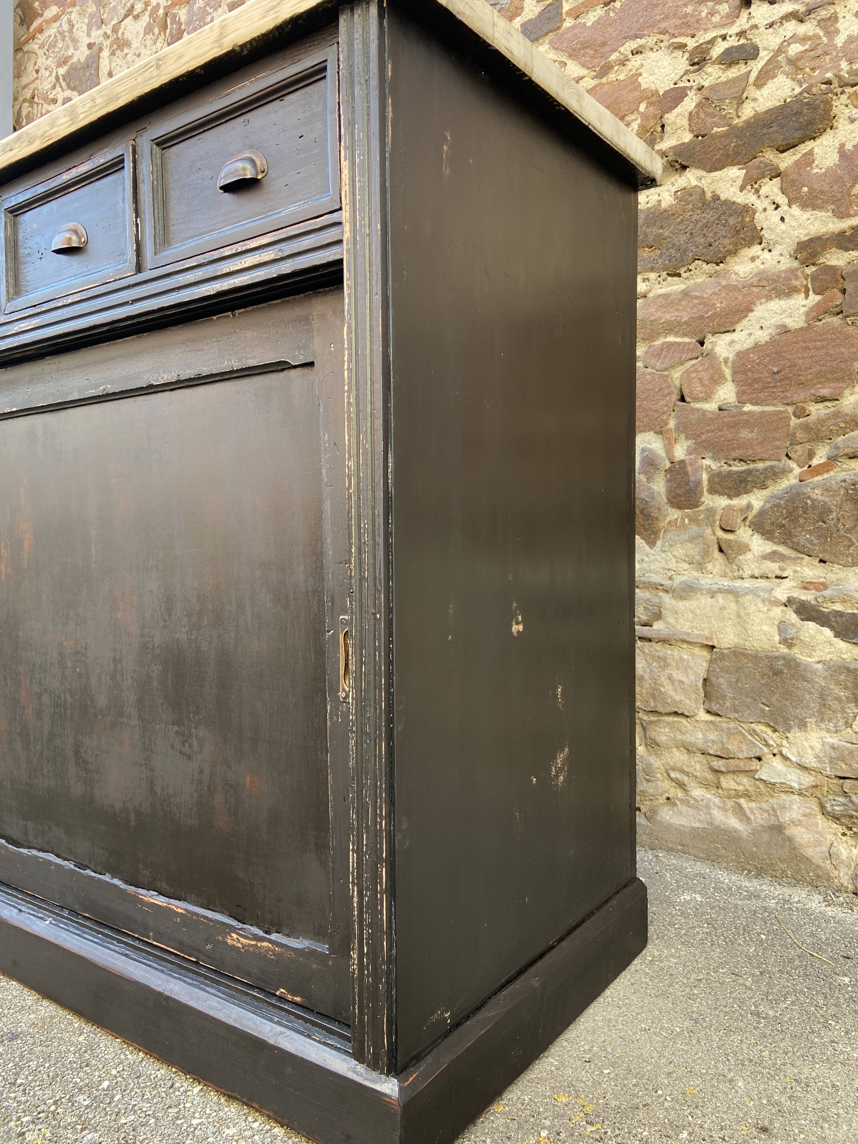 Commercial furniture trade counter