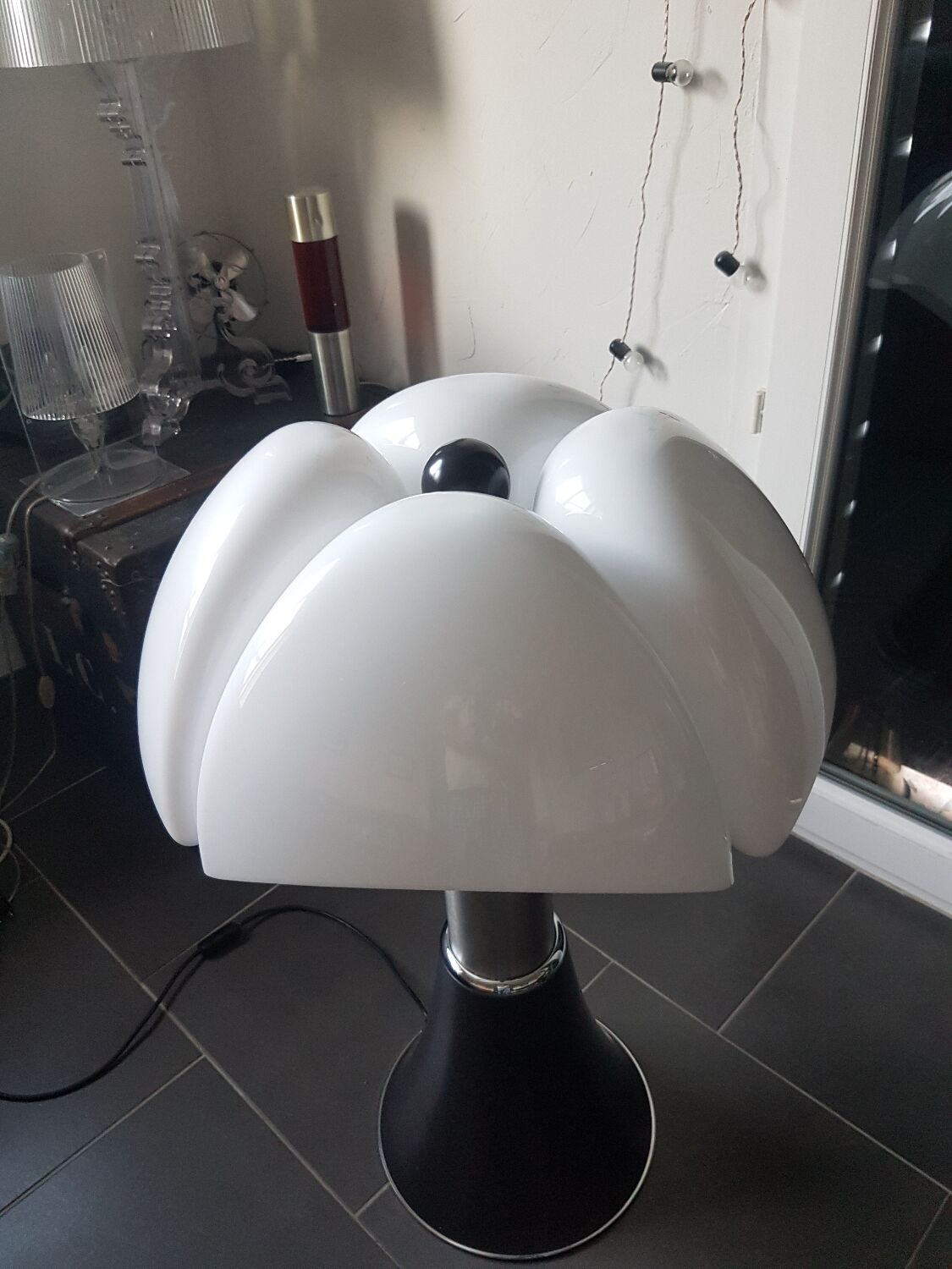 Lampe Pipistrello de Gae Aulenti pour la maison martinelli luce