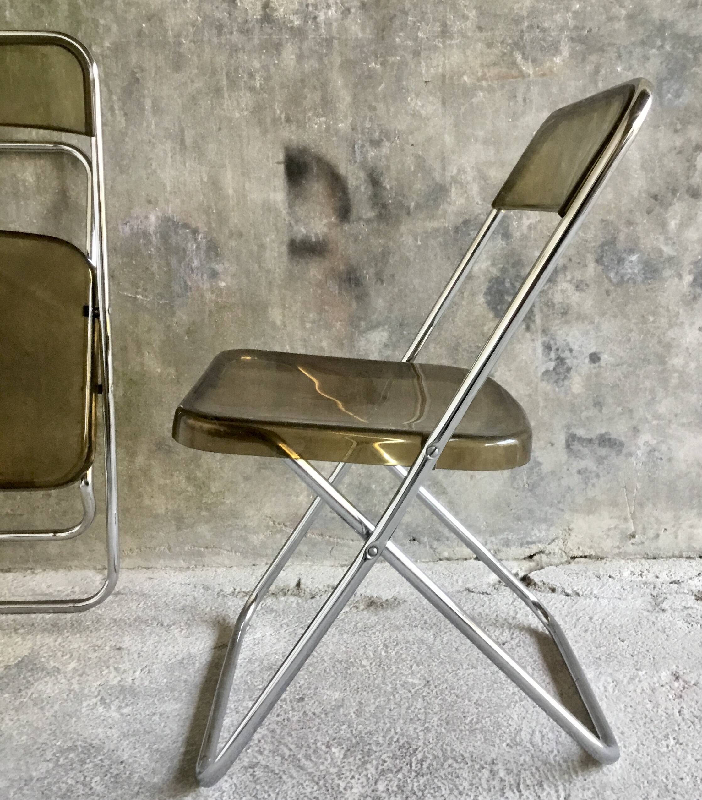 Pair of folding plexiglass and chrome metal chairs - space-age design 1970