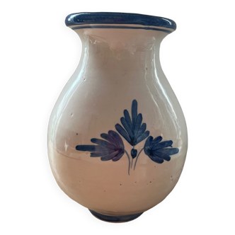 Vase céramique fait à la main blanc avec motif bleu