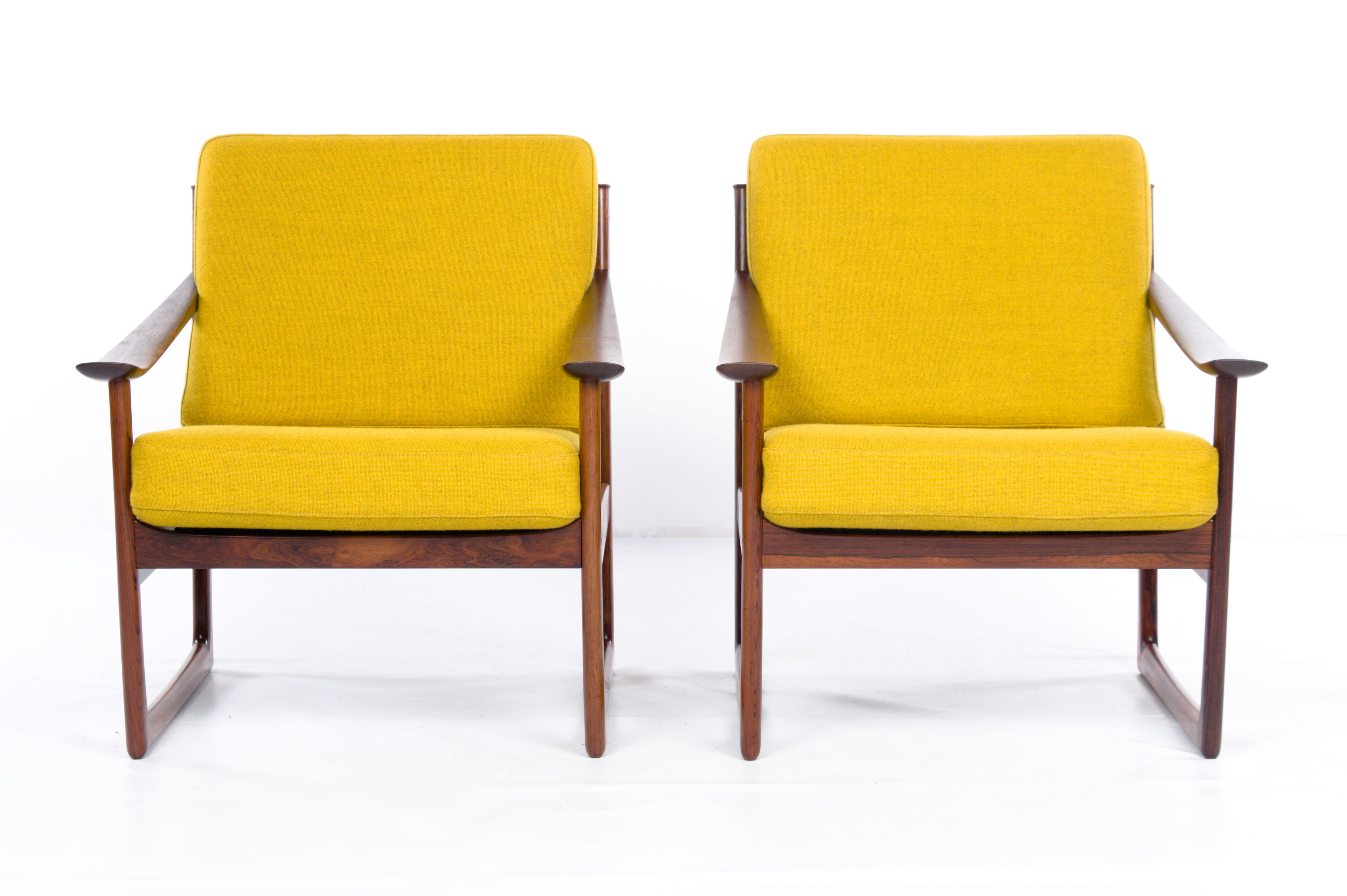 Sofa, armchairs, and table by Peter Hvidt for France & Son