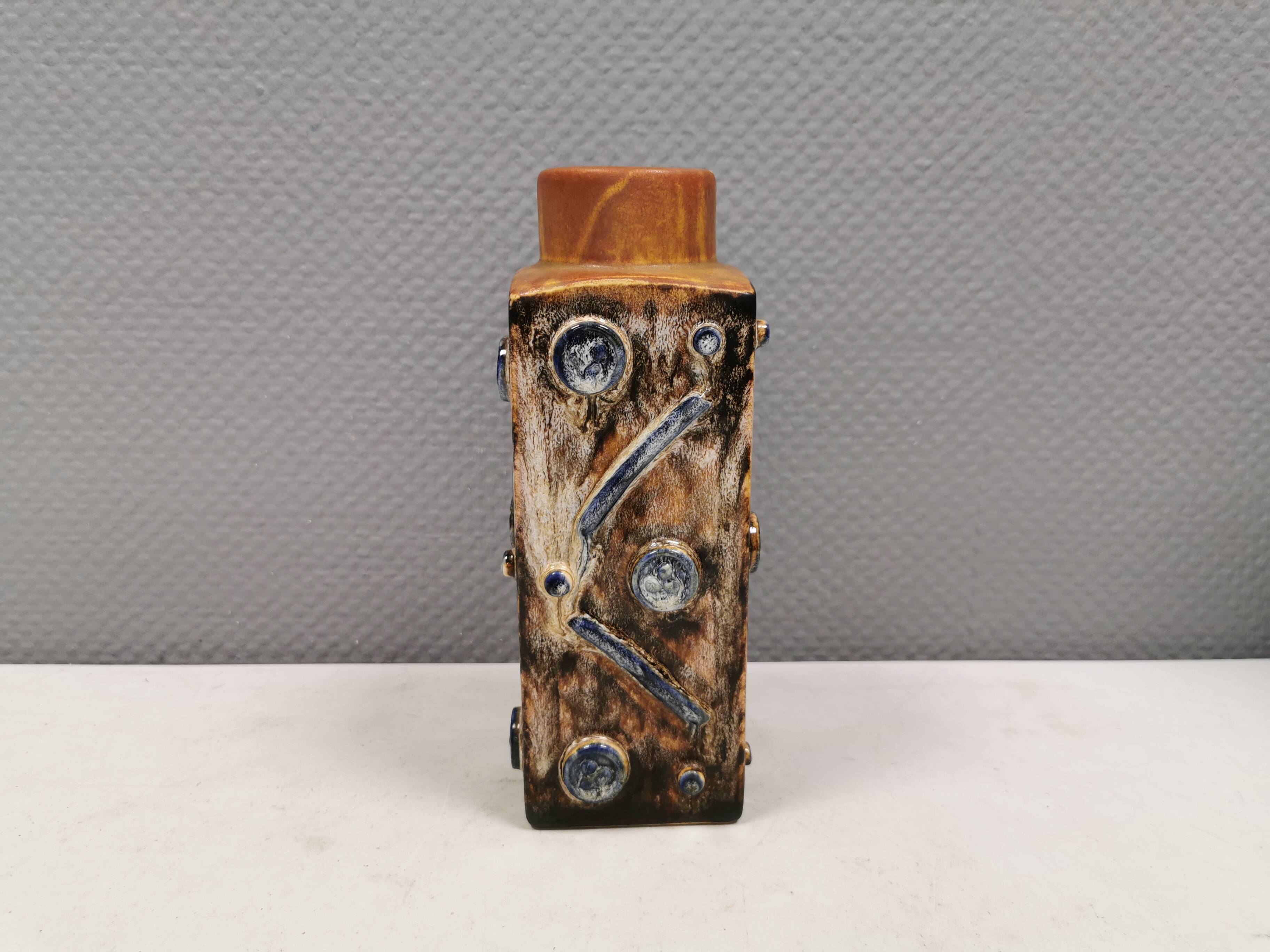 Beautiful square vase with incredible decorations, danish 1980s