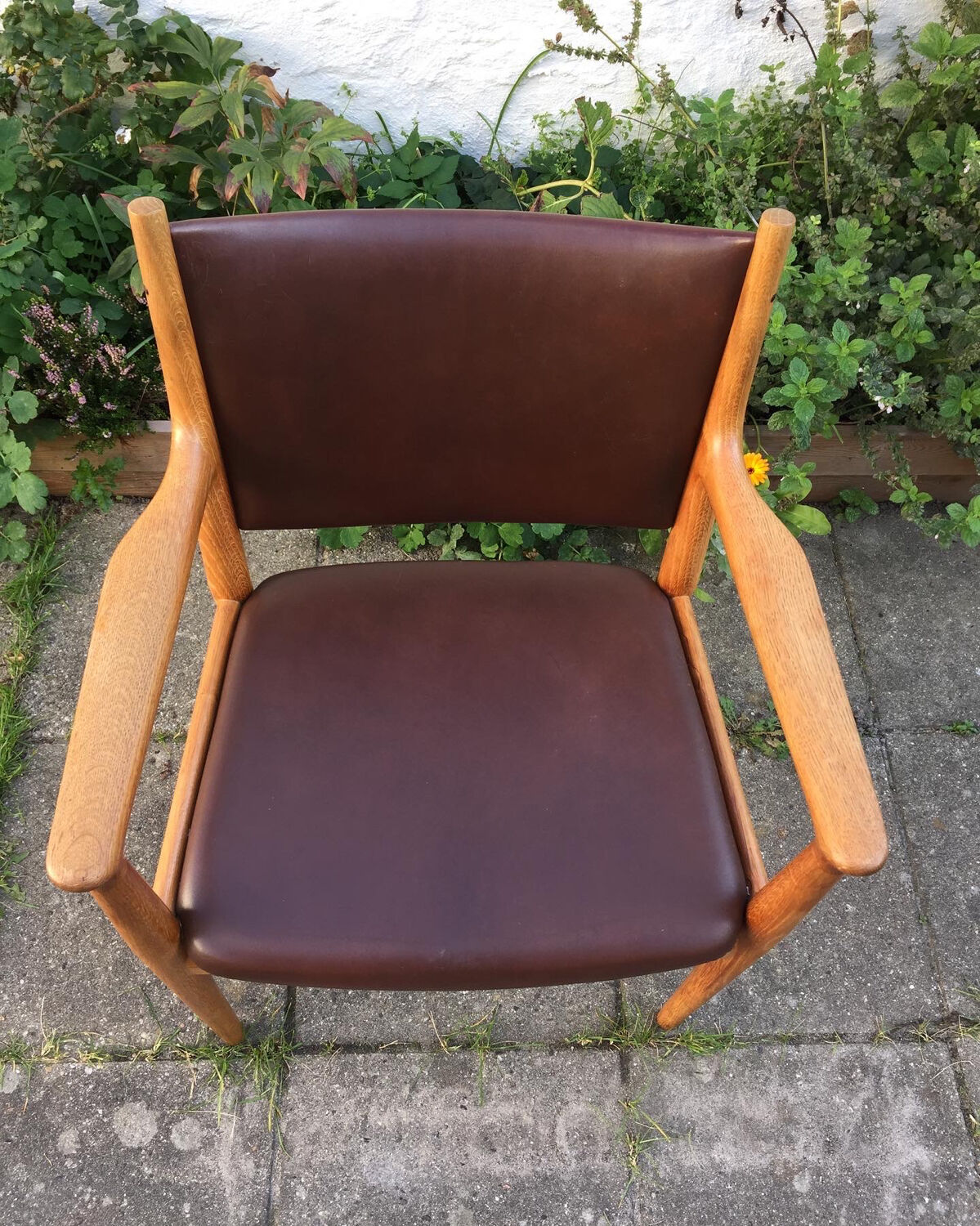 Wegner armchairs, model JH 513