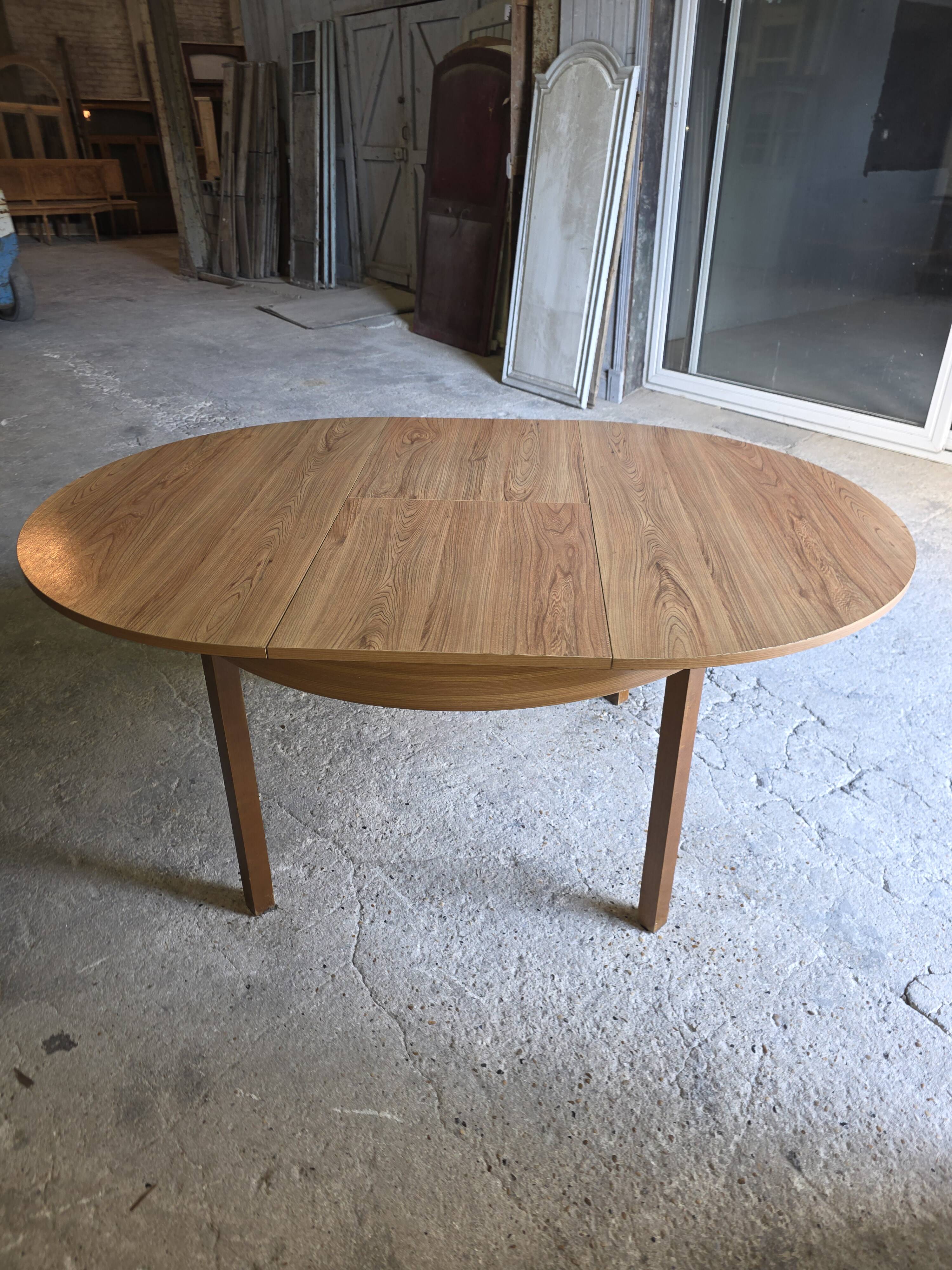 Table scandinave extensible en chêne des années 60