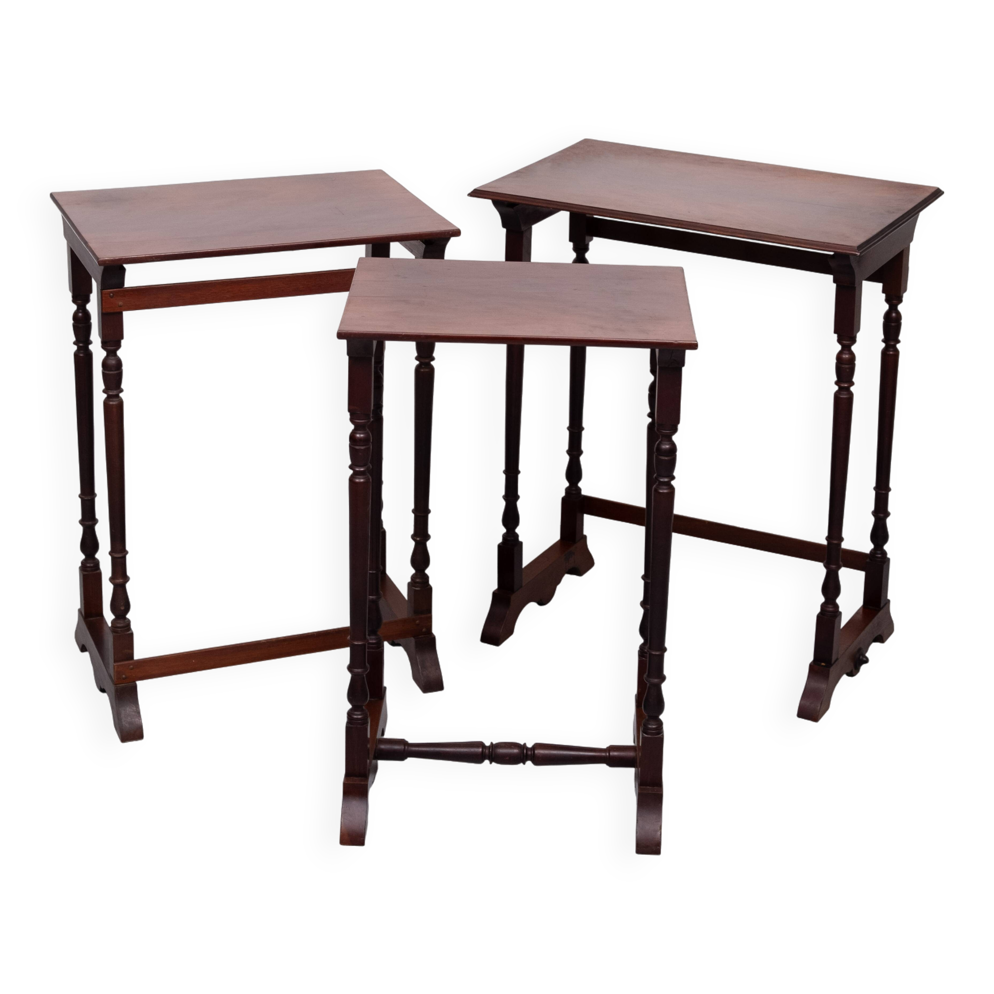 Tables gigognes victoriennes antiques d'Angleterre des années 1880