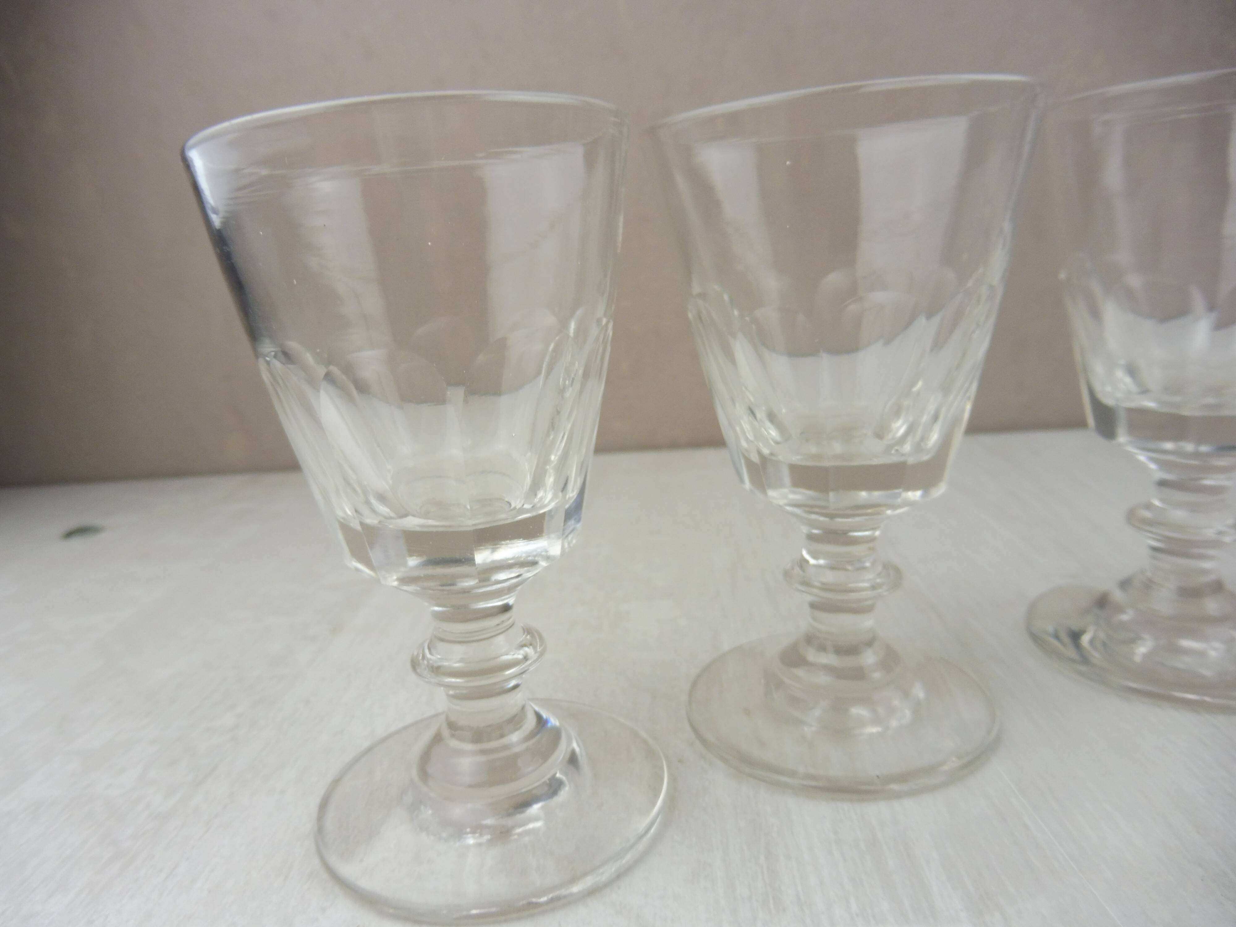 Lot of 5 liquor glasses Caton model, Saint Louis