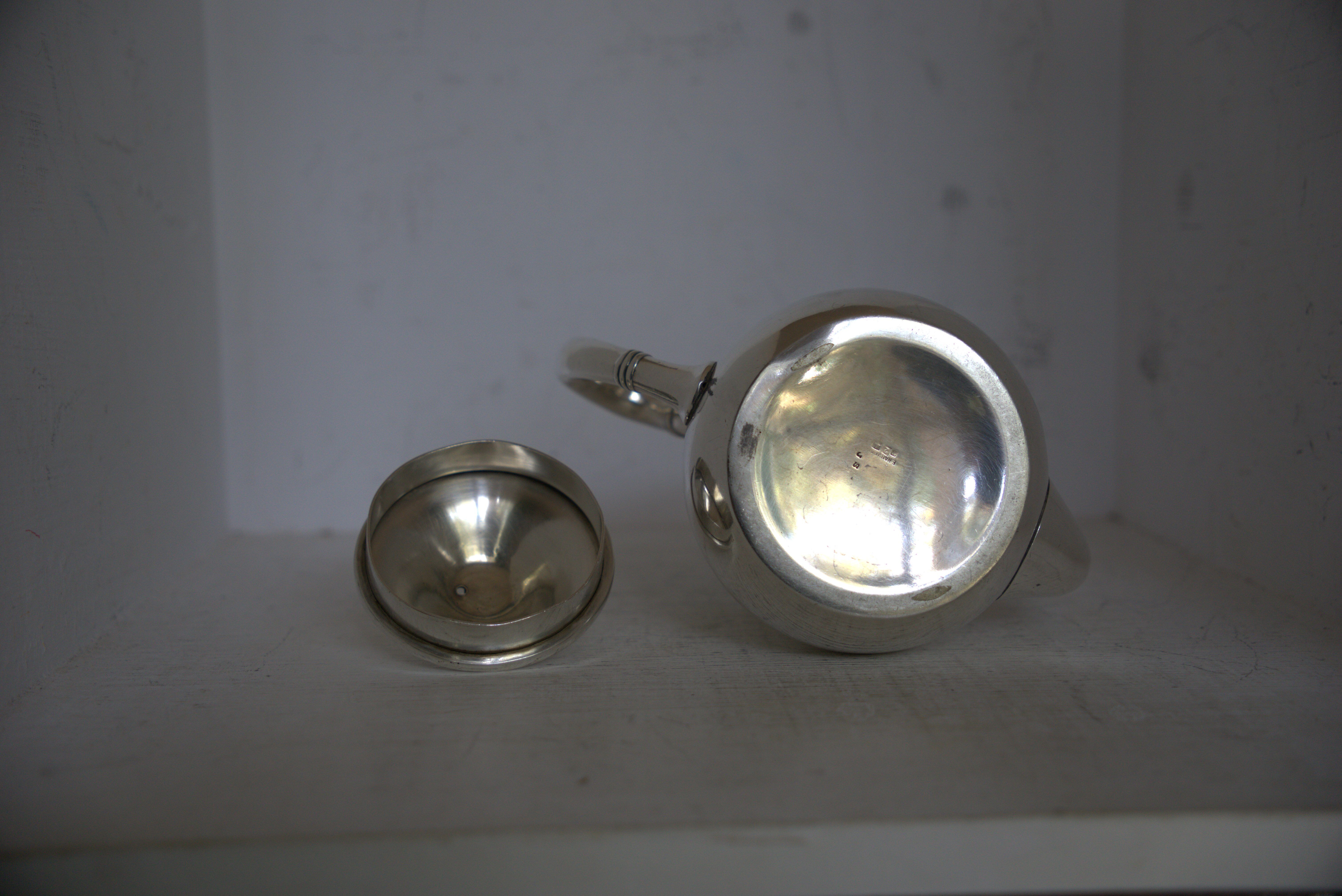 Paire de cafetières plaqué argent