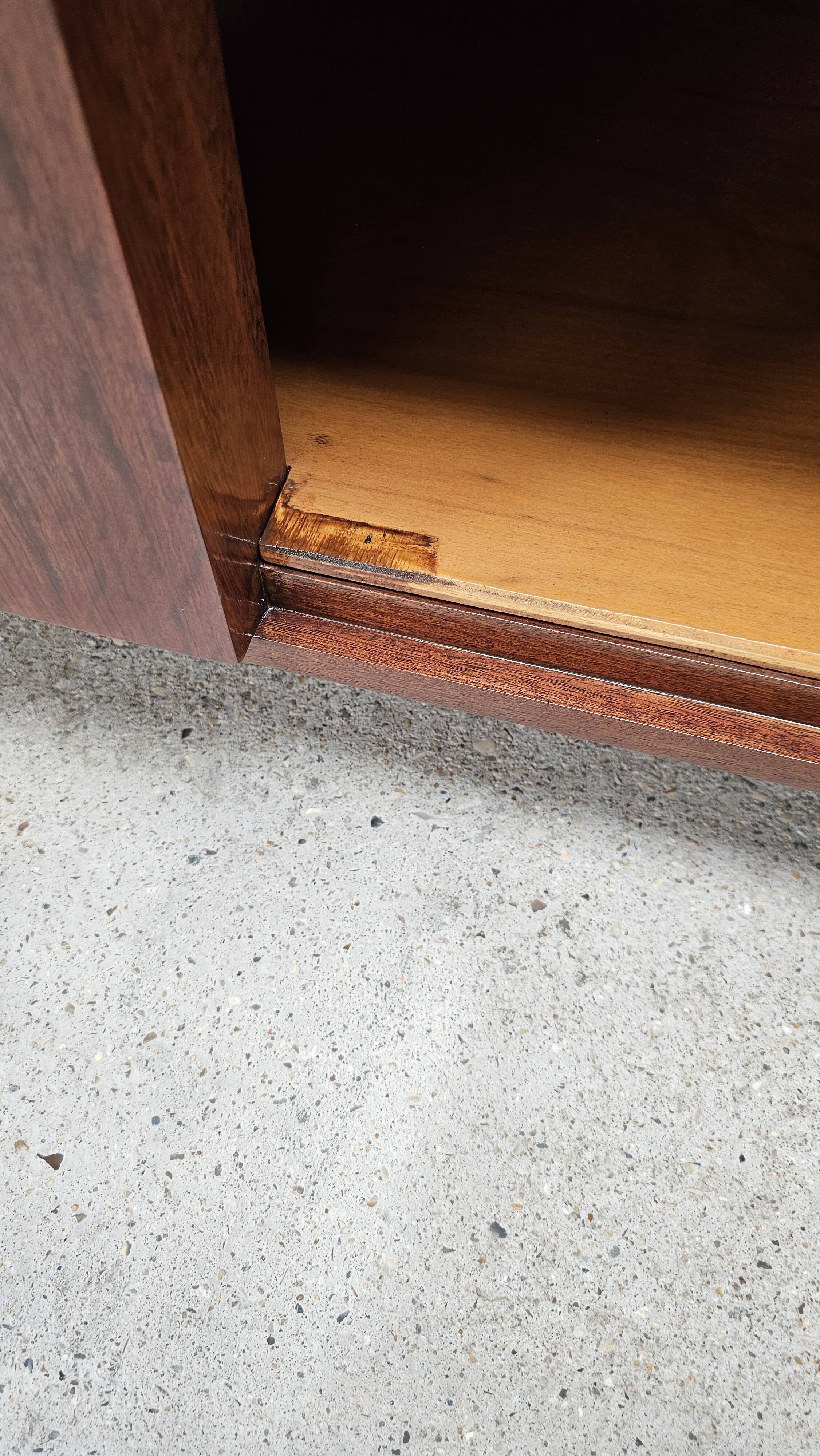 Art Deco buffet by Saddier & Fils in solid rosewood and veneer.
