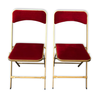 Duo of folding chairs