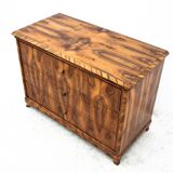 Commode ancienne, europe du nord, vers 1850, après rénovation