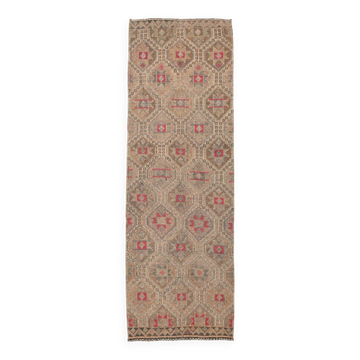 Tapis kilim de couloir rouge et marron