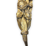 Paire de bois doré décor de guirlandes fleuries