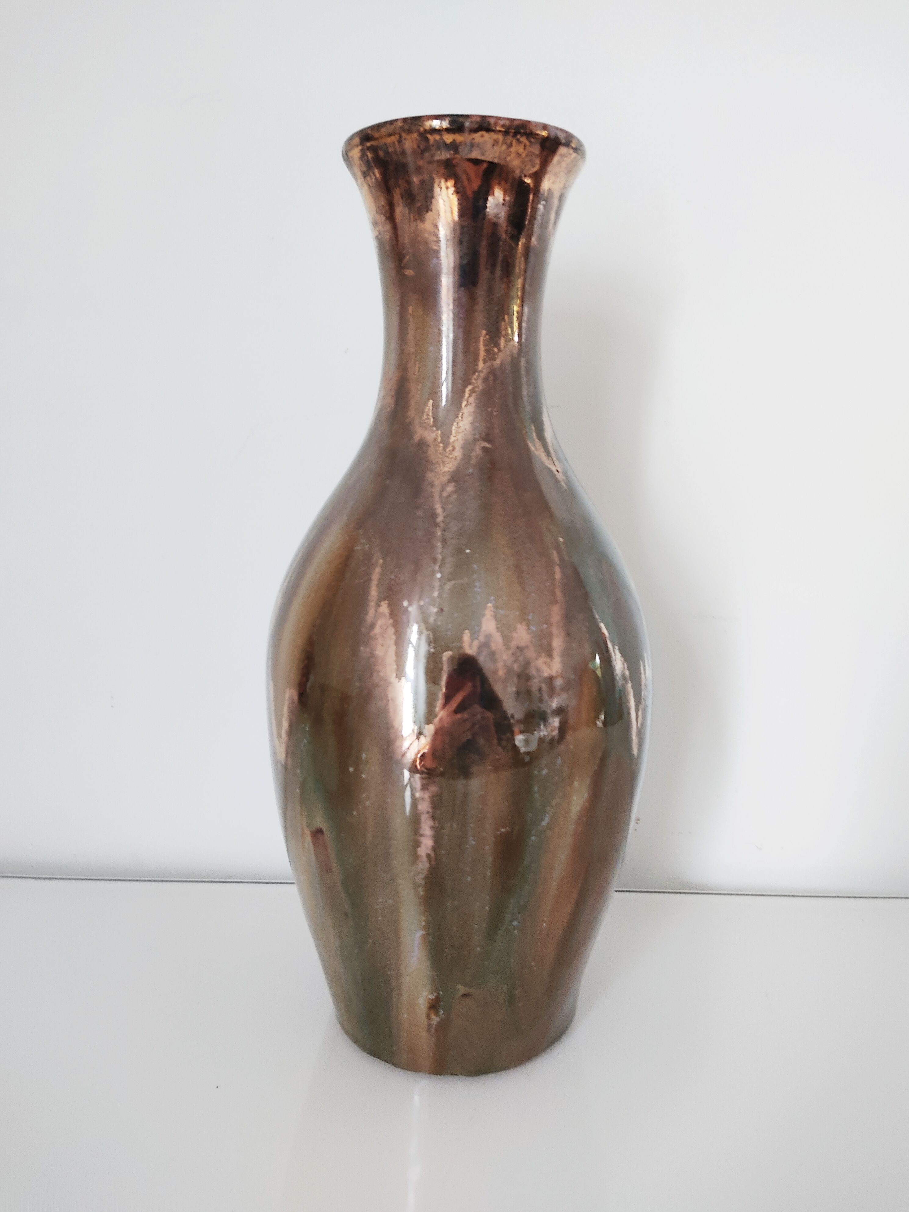 Iridescent ceramic vase