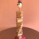 Jouet ancien jeu de dominos en bois avec personnage de clown