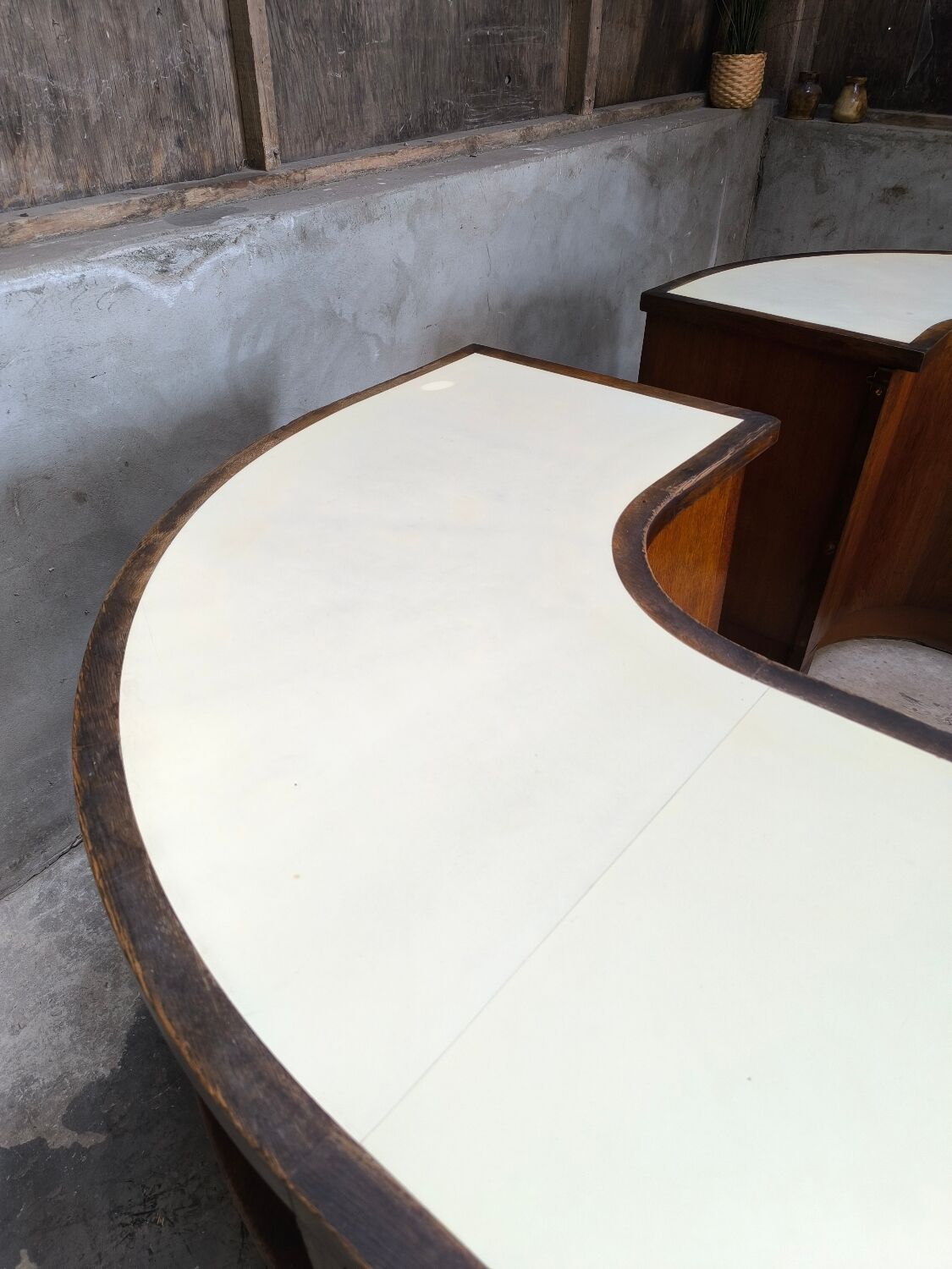 Ensemble de 2 comptoirs de magasin 1950