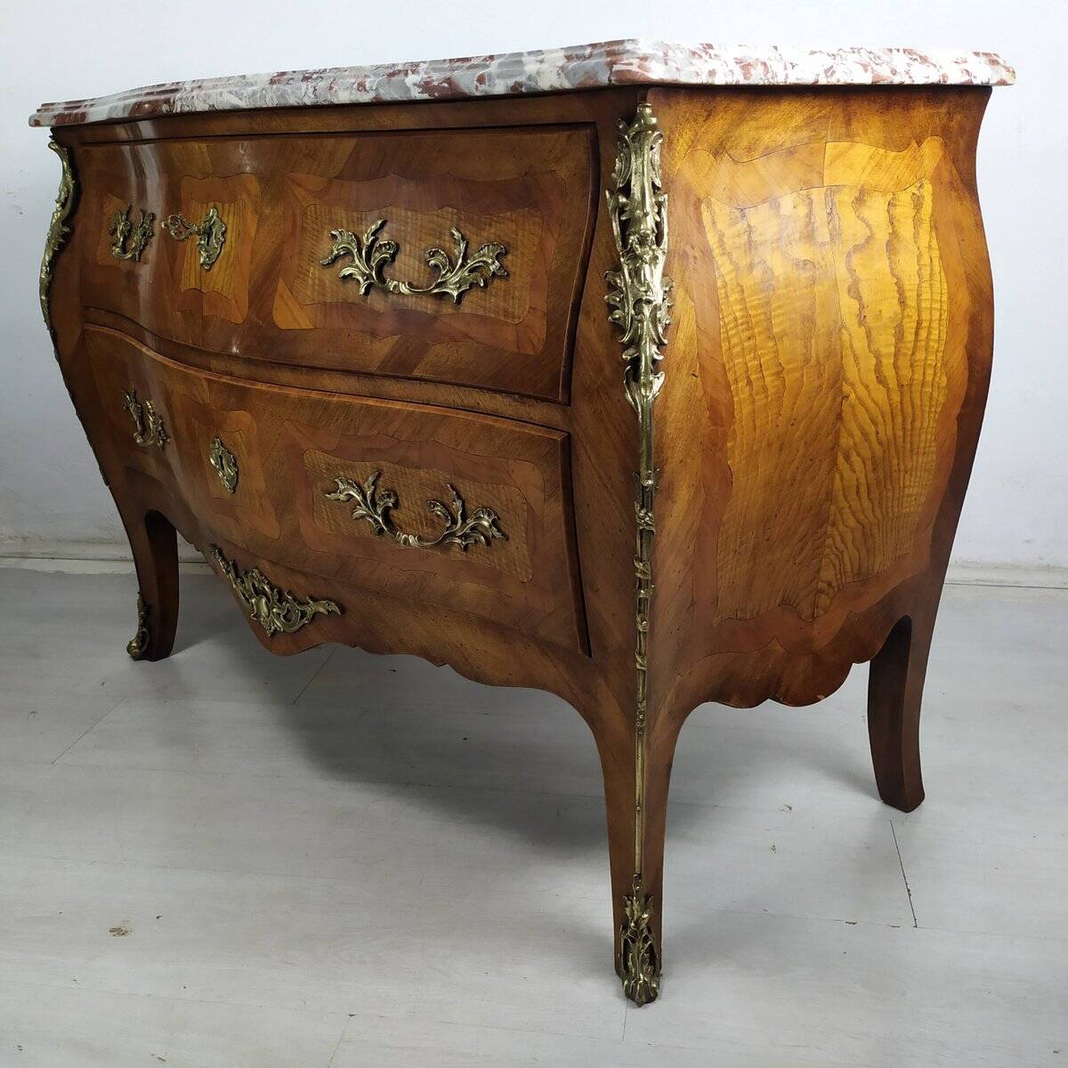 Curved Louis XV commode
