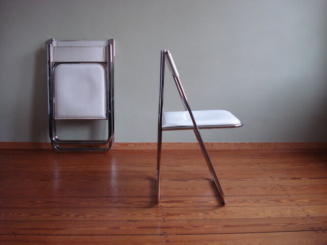 3 chaises pliantes vintage Arrben Tamara en chrome et cuir blanc