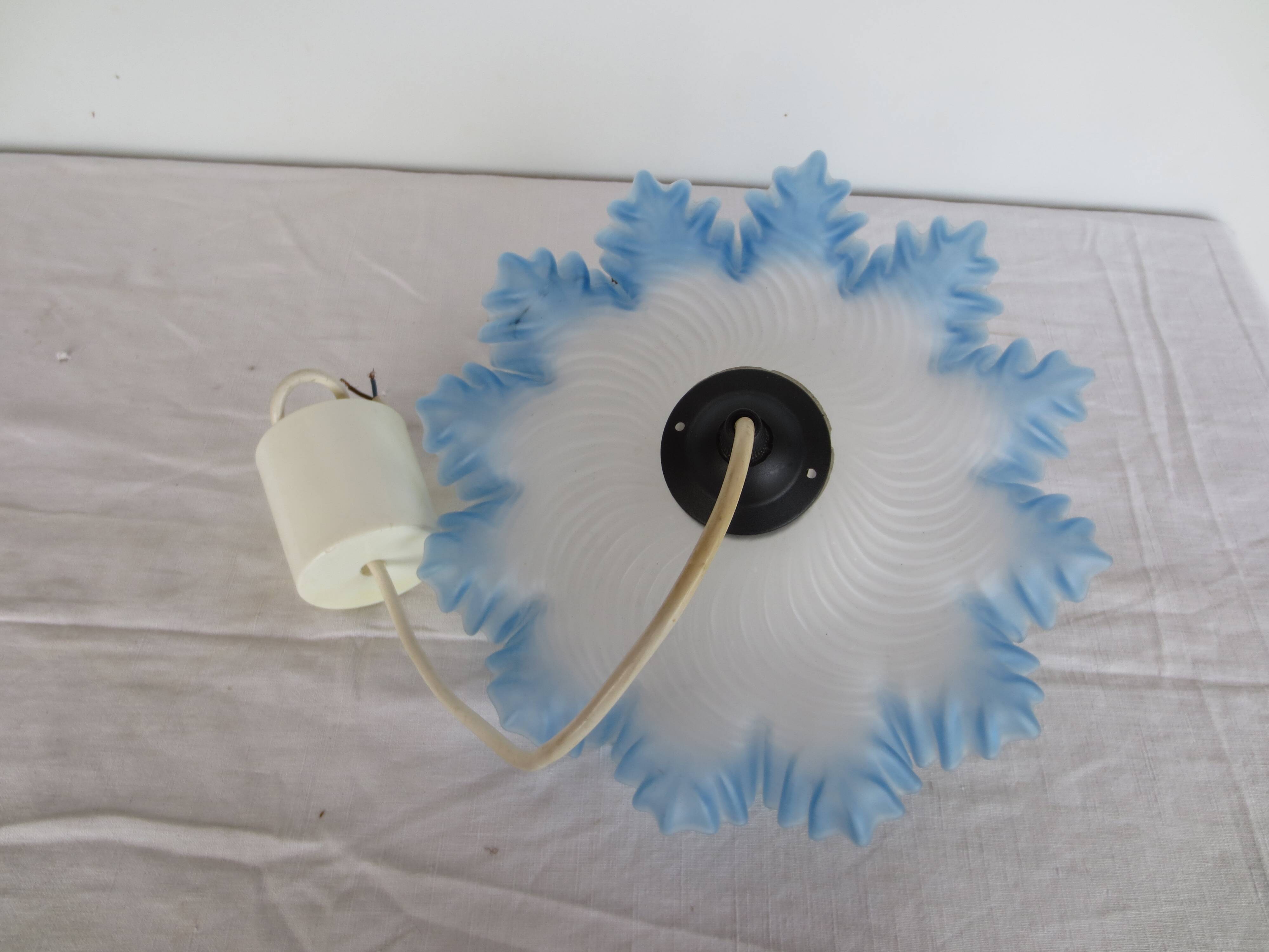 Suspension lampshade opaline blue edge