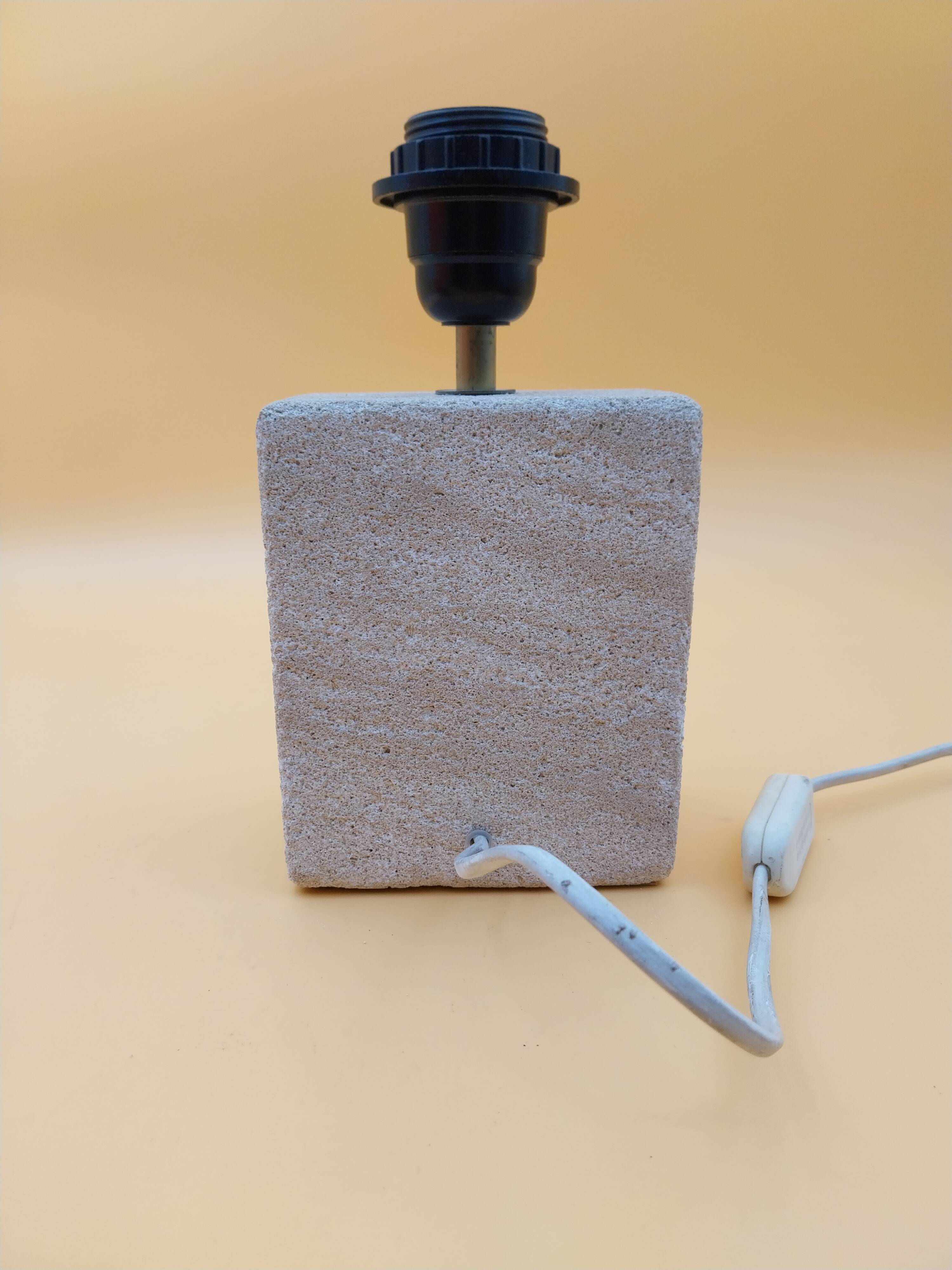 Stone lamp