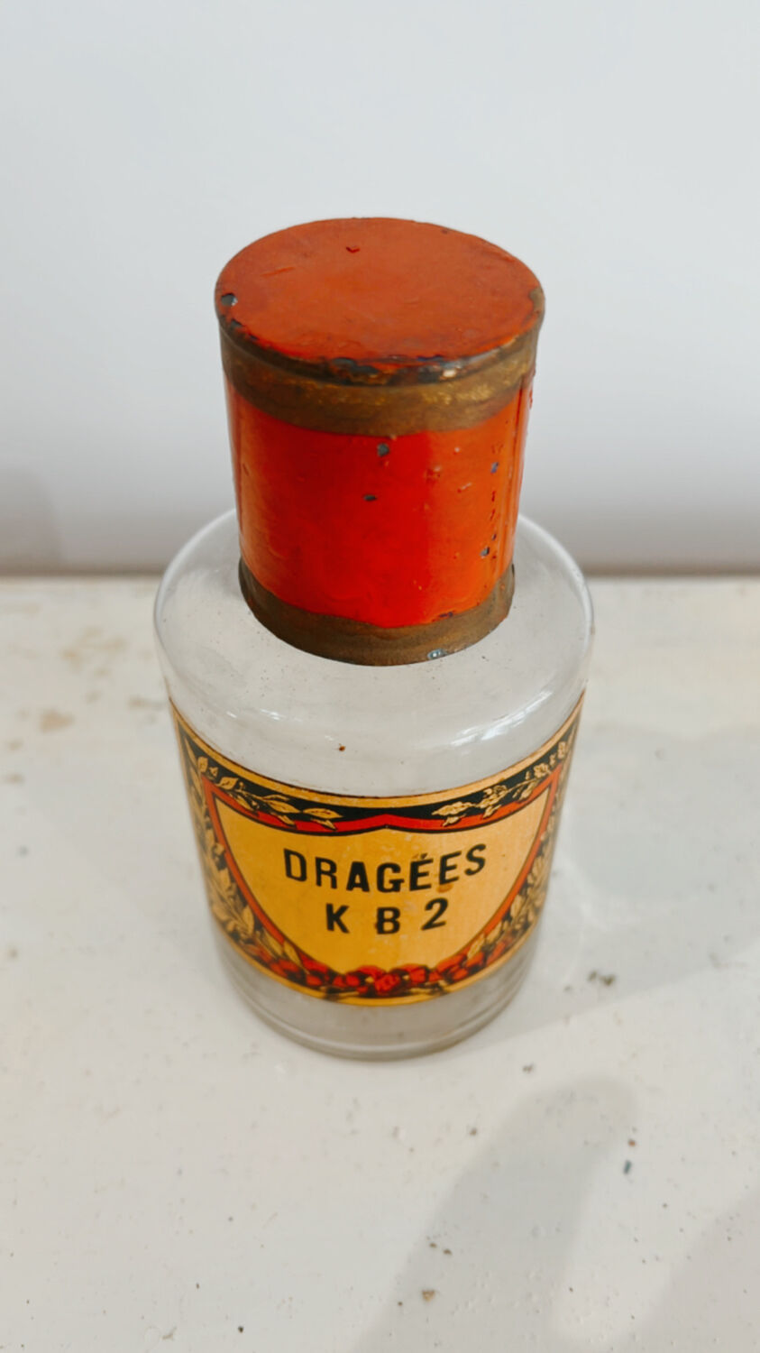 Pharmacy bottle apothecary 19th century