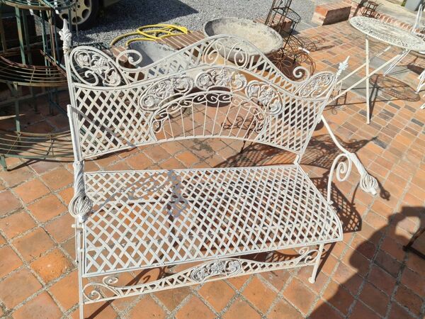 Banc de jardin en fer