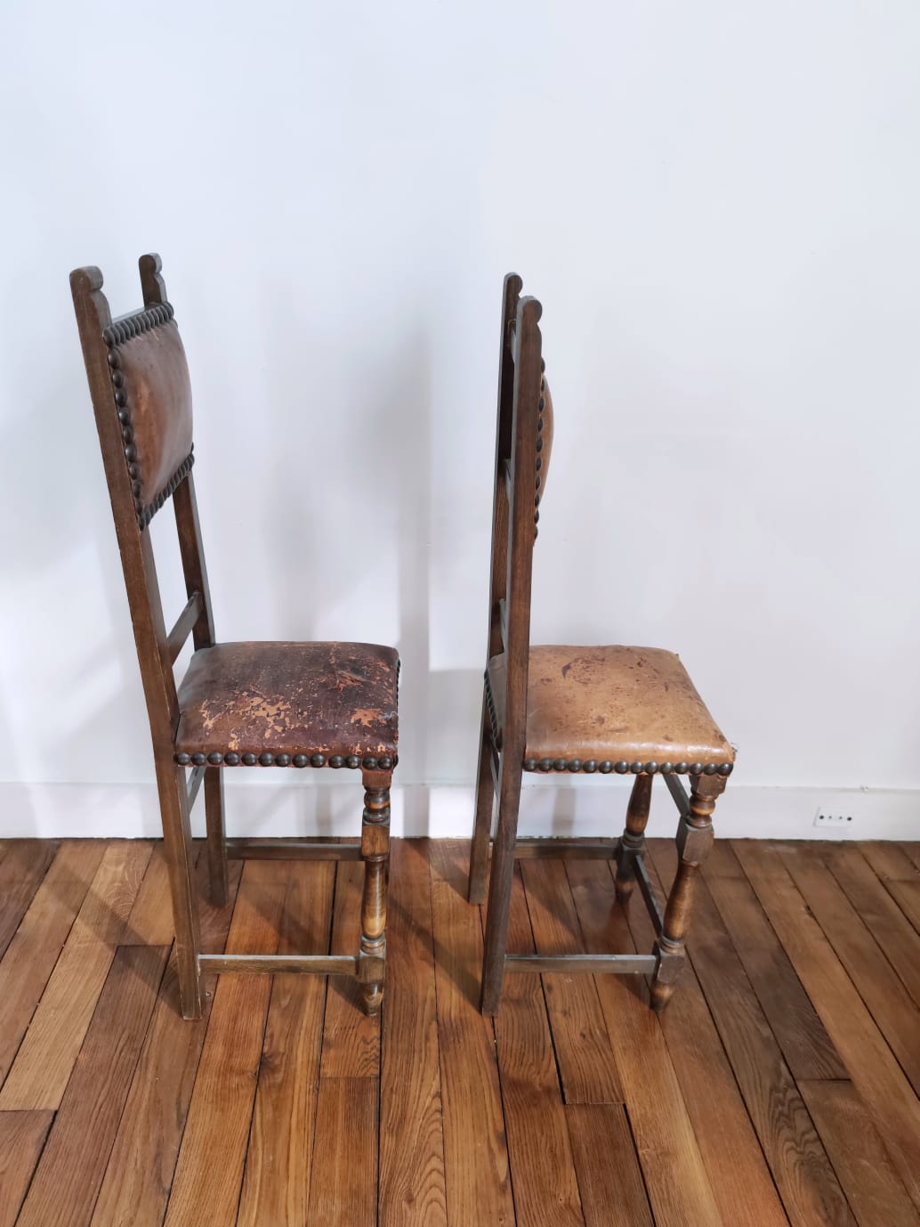 Paire de chaises étroites début XXe