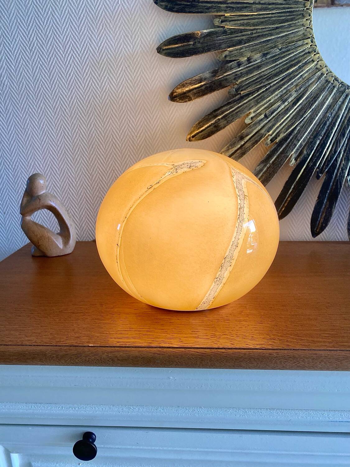 Vintage globe lamp signed Vianne