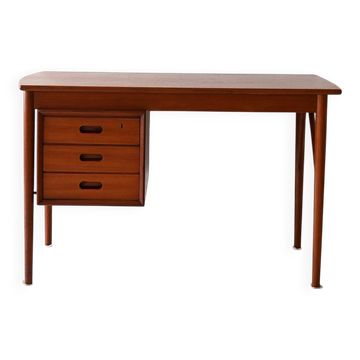 Bureau scandinave en teck à trois tiroirs, années 1950/60