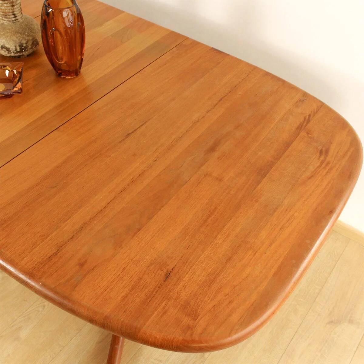 Teak dining table by Dyrlund