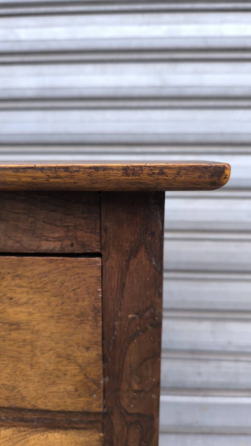 Rustic chest of drawers in solid oak 1950