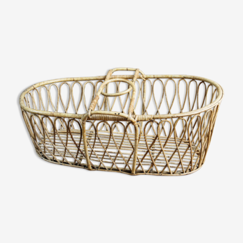 Vintage rattan couffin