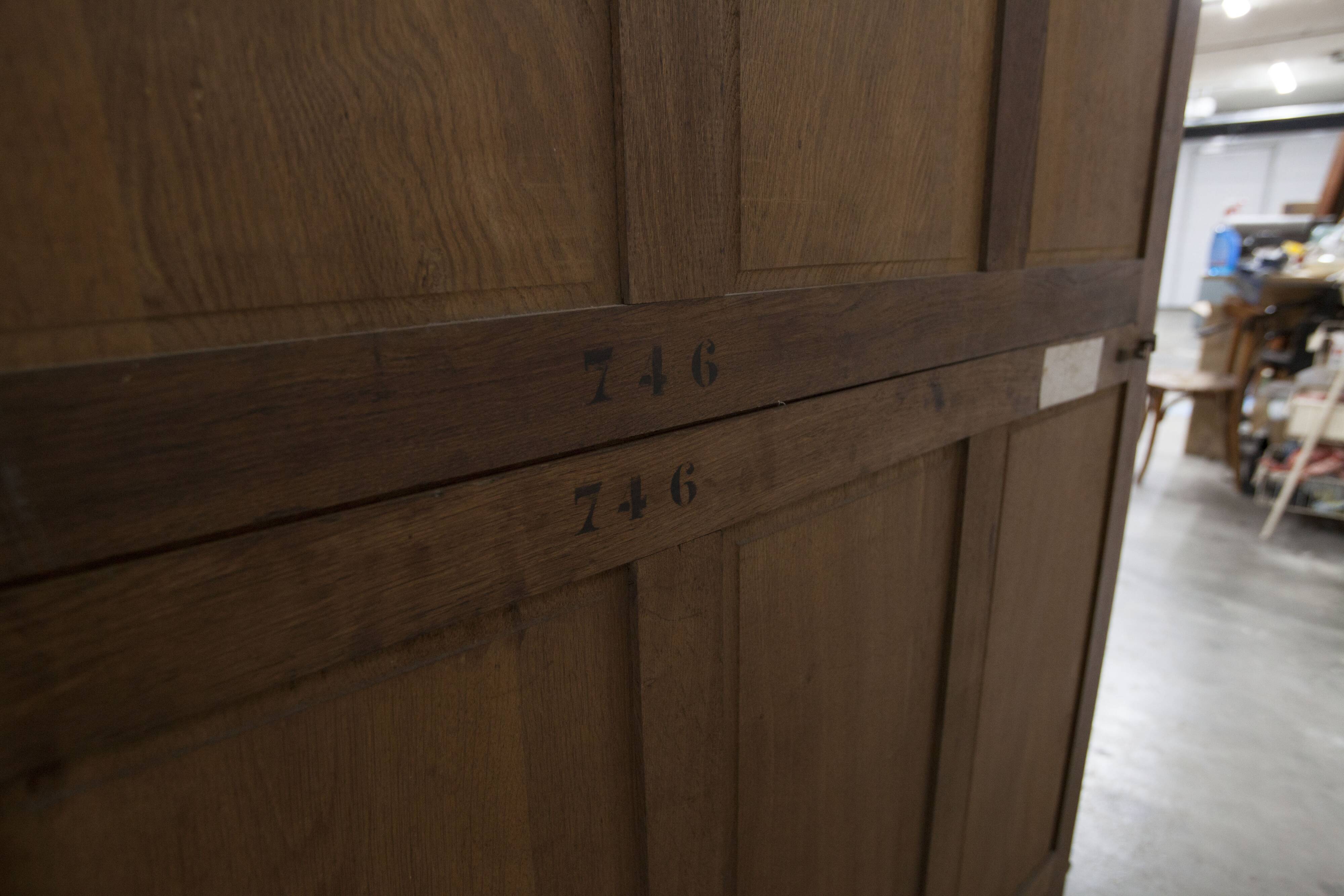 Art Deco oak sculpted wardrobe - Flemish workshop circa 1930
