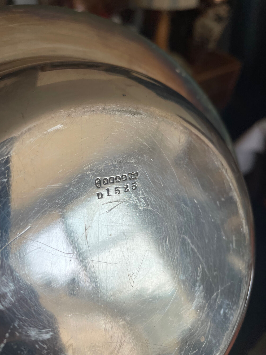 Plateua silver metal bell