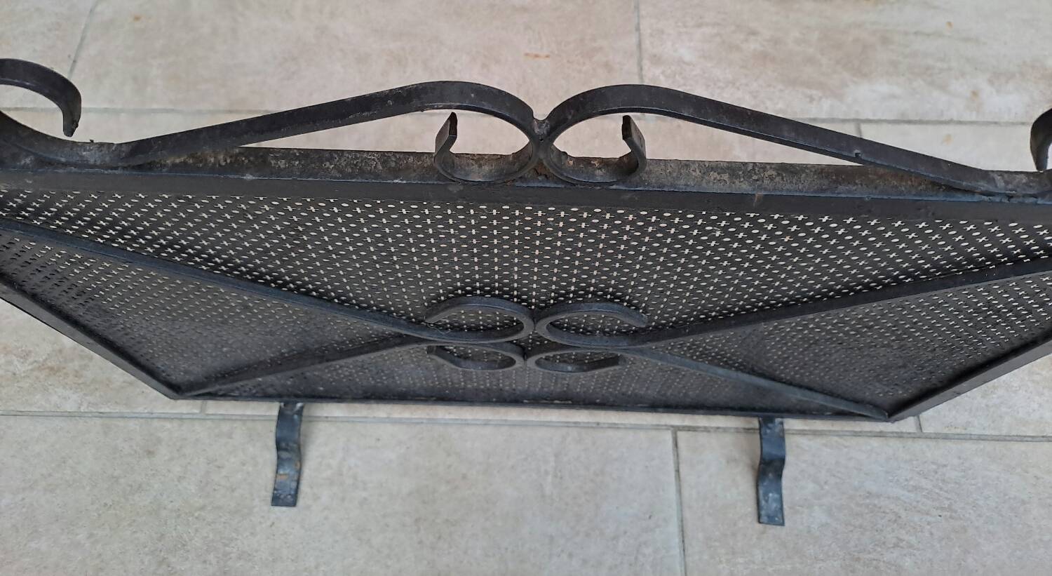 3-leaf iron fireplace screen