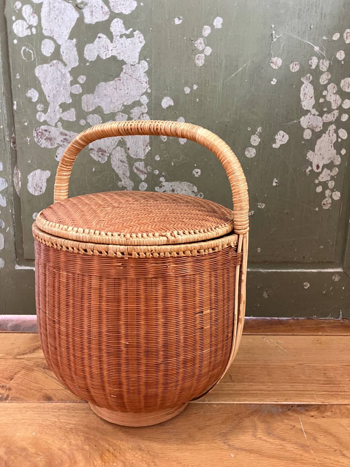 Wicker basket